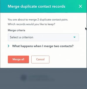HubSpot dubbele contact records samenvoegen