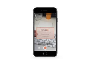 Kunstmatige Intelligentie software HubSpot - visitekaartjes scannen mobiele app