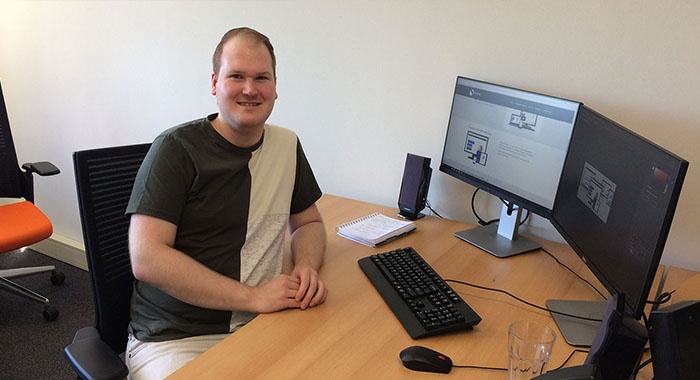 stefan op werkplek
